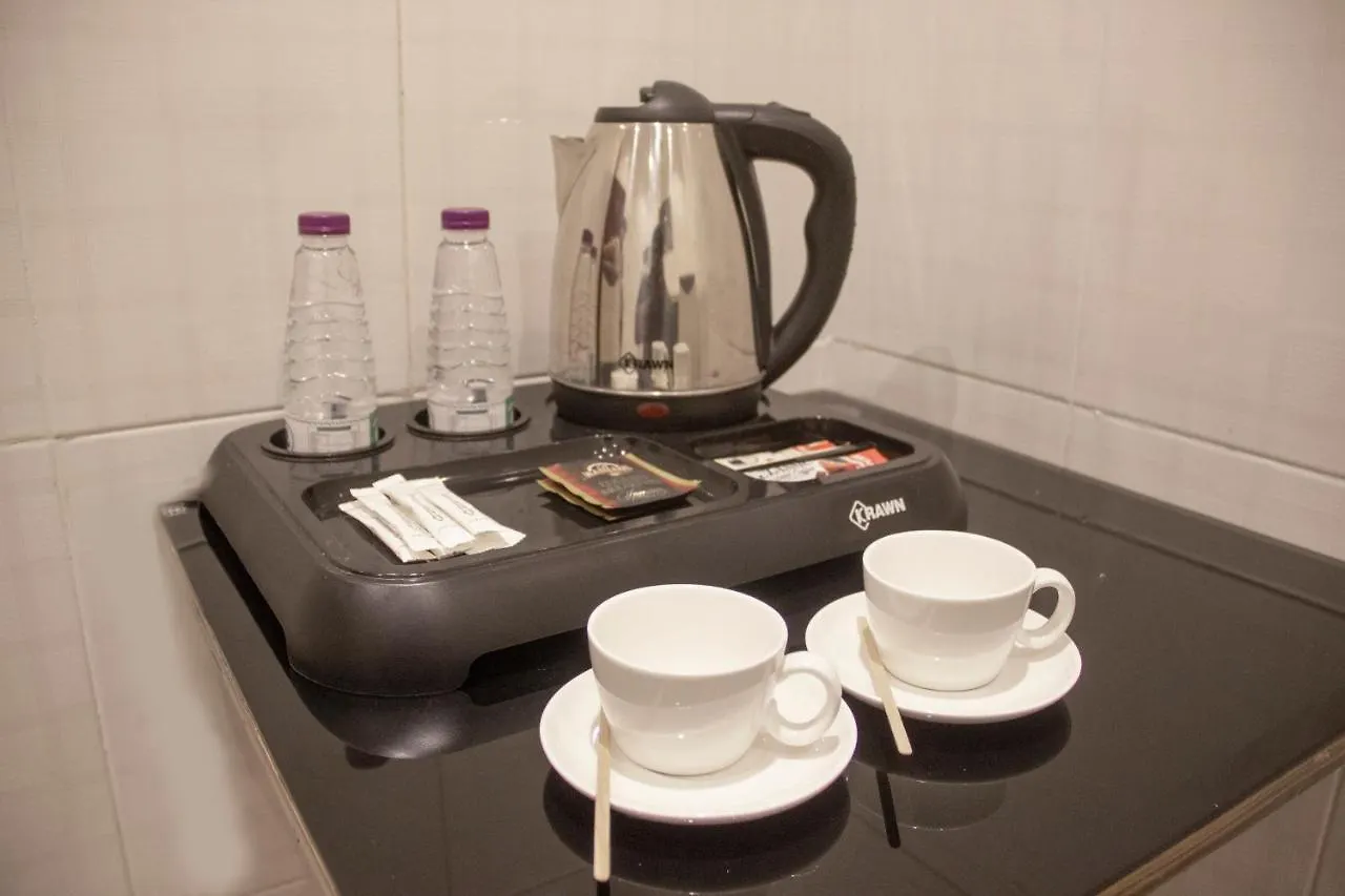 Iwan Alandalusia Hotel Suites Almarwah Jeddah 4*,